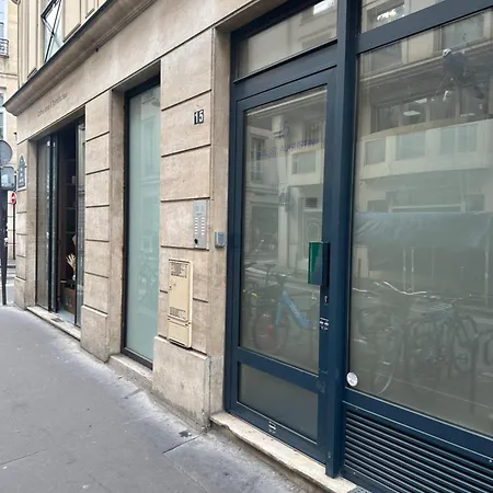 Lovely Parisien Paris